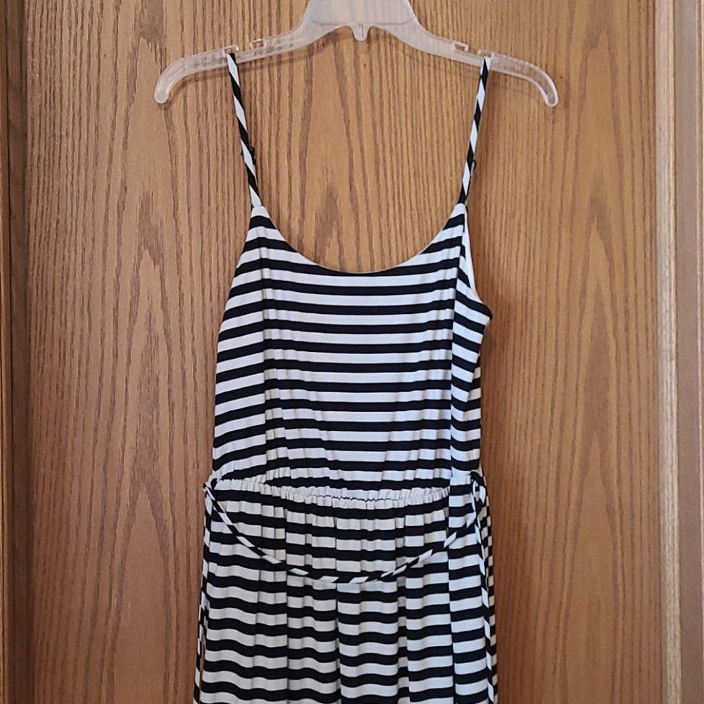 Dress - Picture 3 of 5